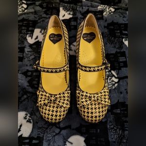 Hot Chocolate Design Yellow and Black Houndstooth Chunky heels size 11
